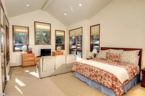 4946 Juniper Ln #B, Vail, CO 81657 photo 9