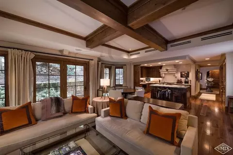 74 Willow Rd #106, Vail, CO 81657 photo 4