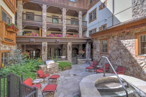 74 Willow Rd #106, Vail, CO 81657 photo 17