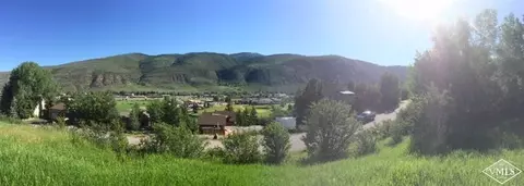 216 Daisy Ln, Avon, CO 81657 photo 1