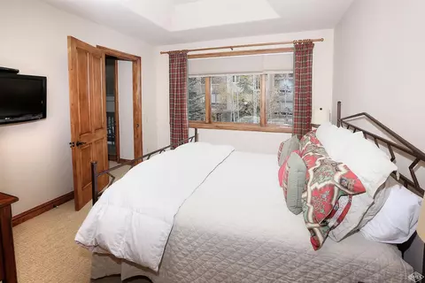 29 Highlands Ln #4, Beaver Creek, CO 81620 photo 12