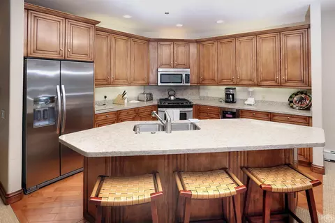 29 Highlands Ln #4, Beaver Creek, CO 81620 photo 3