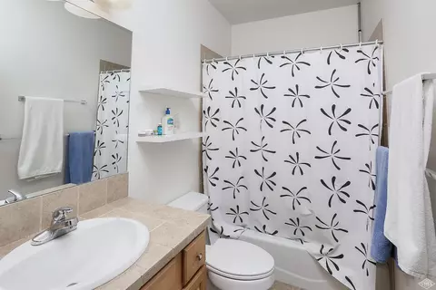 60 Mill Rd #D2, Eagle, CO 81631 photo 9