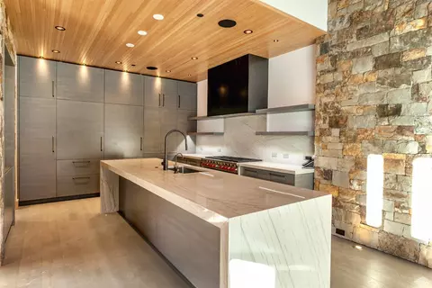 645 Forest Rd, Vail, CO 81657 photo 8