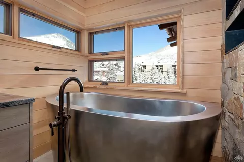 645 Forest Rd, Vail, CO 81657 photo 5