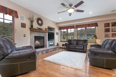 138 Seabry St, Eagle, CO 81631 photo 2