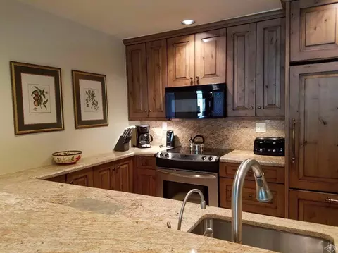 292 E Meadow Dr #683, Vail, CO 81657 photo 3