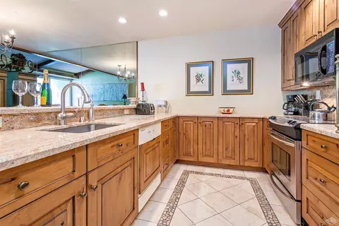 292 E Meadow Dr #683, Vail, CO 81657 photo 4