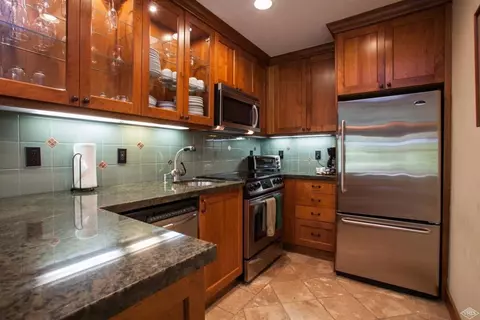 122 E Meadow Dr #4, Vail, CO 81657 photo 3