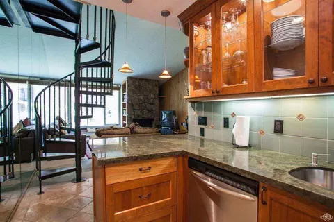 122 E Meadow Dr #4, Vail, CO 81657 photo 4