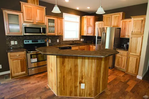 33 Salmon Loop, Gypsum, CO 81637 photo 2