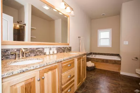 33 Salmon Loop, Gypsum, CO 81637 photo 3