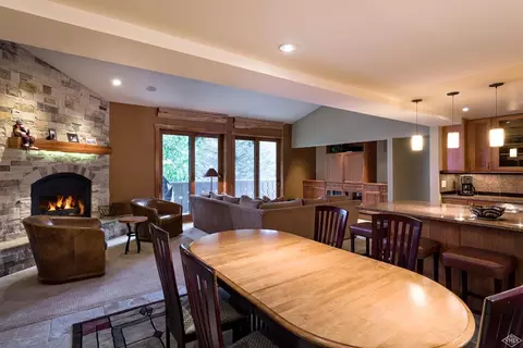 22 W Meadow Dr #355, Vail, CO 81657 photo 2