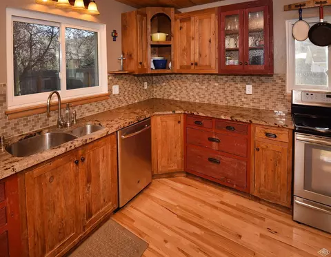 576 E Third St, Eagle, CO 81631 photo 8