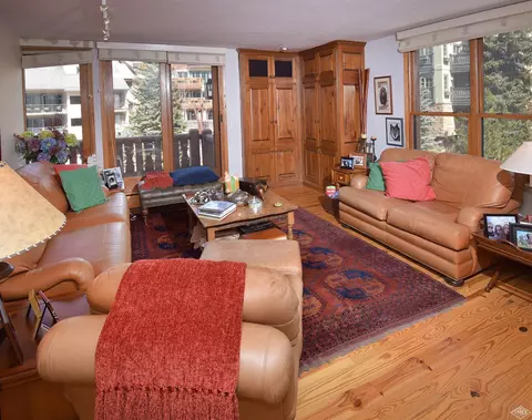 83 Willow Pl #9, Vail, CO 81657 photo 2