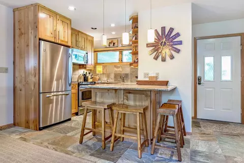 1030 Lions Ridge Loop #206, Vail, CO 81657 photo 3