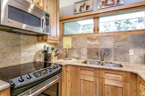 1030 Lions Ridge Loop #206, Vail, CO 81657 photo 6
