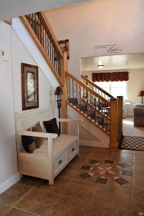 381 Black Bear, Gypsum, CO 81637 photo 12