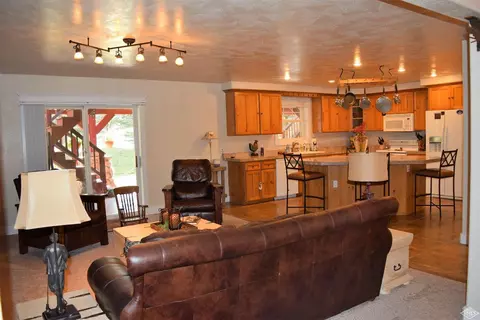 381 Black Bear, Gypsum, CO 81637 photo 6