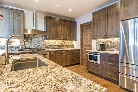 1059 Eagle Dr E, Avon, CO 81620 photo 9