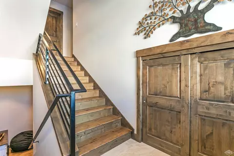 1059 Eagle Dr E, Avon, CO 81620 photo 5