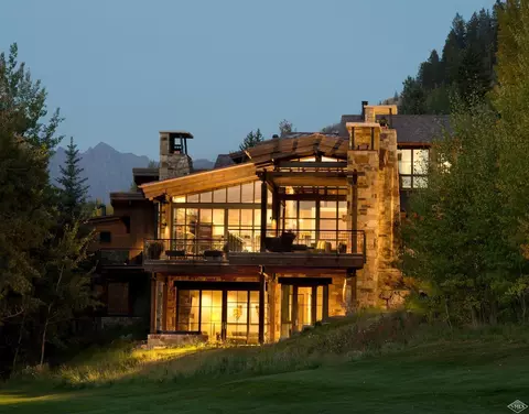 925 Fairway Dr, Vail, CO 81657 photo 1