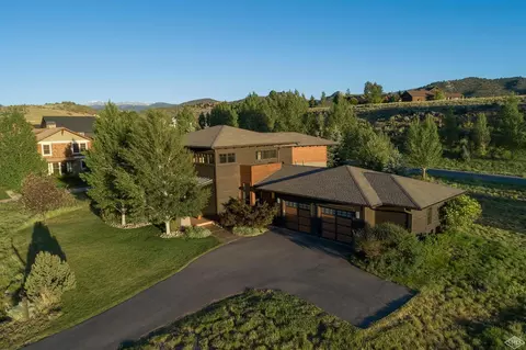 64 Thresher Ct, Eagle, CO 81631 photo 2