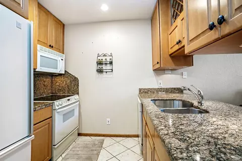 5040 Main Gore Pl #E-2, Vail, CO 81657 photo 10