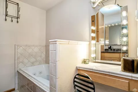 5040 Main Gore Pl #E-2, Vail, CO 81657 photo 13