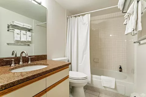 292 E Meadow Dr #218, Vail, CO 81657 photo 12