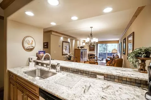 292 E Meadow Dr #221, Vail, CO 81657 photo 10