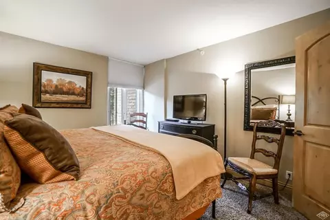 292 E Meadow Dr #221, Vail, CO 81657 photo 12