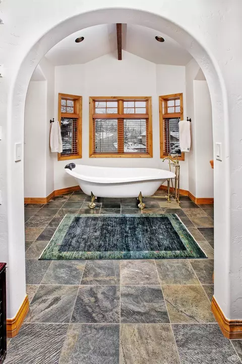 5491 Wildridge Rd E, Avon, CO 81620 photo 10