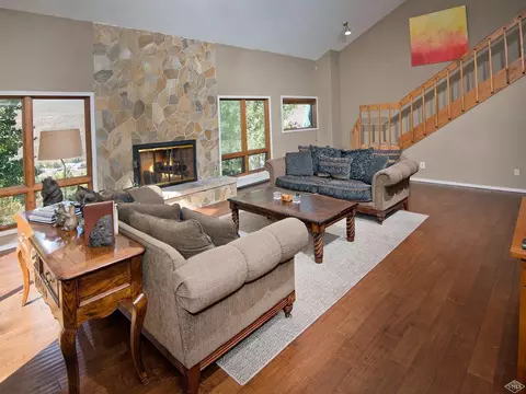 972 W Eagle Dr W, Avon, CO 81620 photo 2