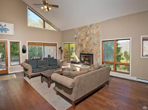 972 W Eagle Dr W, Avon, CO 81620 photo 3