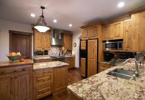 472 Harrier Cir, Eagle, CO 81631 photo 10