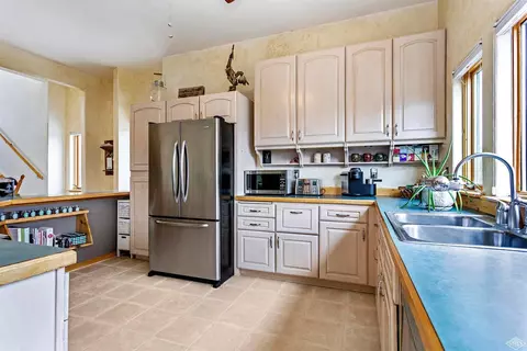 914 Mesa Dr, Eagle, CO 81631 photo 6