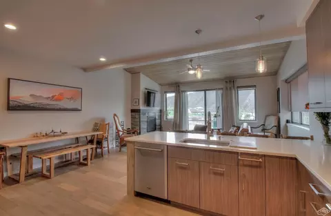 728 Prince Aly, Eagle, CO 81631 photo 2
