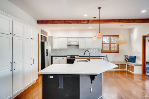 945 Sylvan Lake Rd, Eagle, CO 81631 photo 3