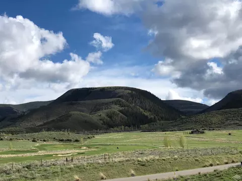 239 Gray Rock Dr, Eagle, CO 81631 photo 3