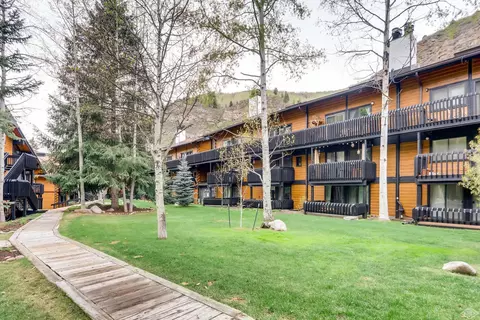 2958 S Frontage Rd W #D2, Vail, CO 81657 photo 10