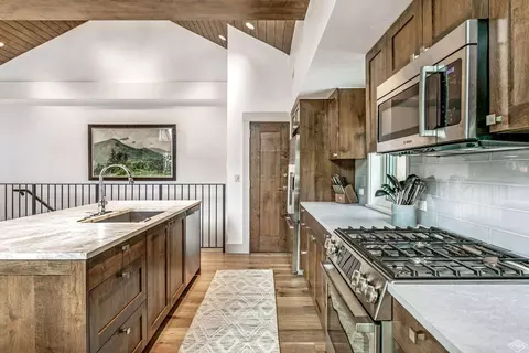 680 Lionshead Pl #500, Vail, CO 81657 photo 3