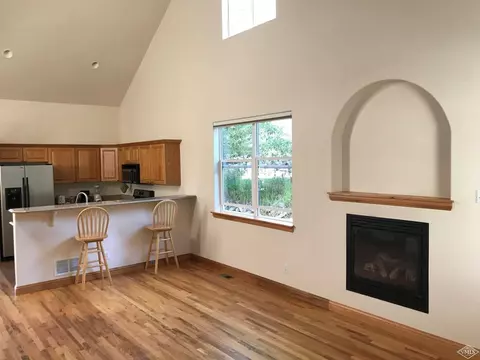 117 Bluffs Dr, Eagle, CO 81631 photo 2