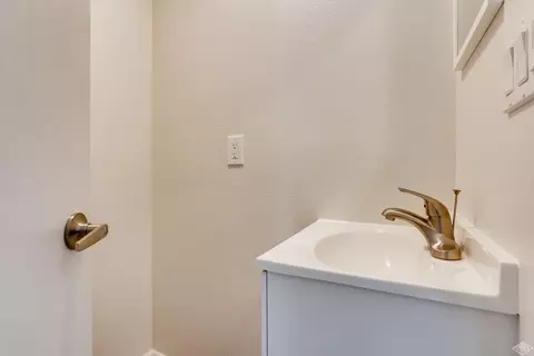 112 Riverside Ct #D, Avon, CO 81620 photo 7