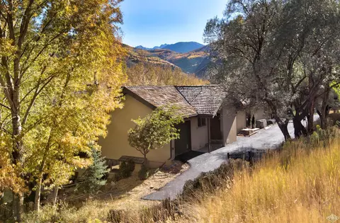 260 Singletree Rd #B, Edwards, CO 81632 photo 2