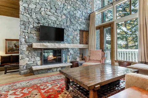 636 W Forest Road Rd #A, Vail, CO 81657 photo 10