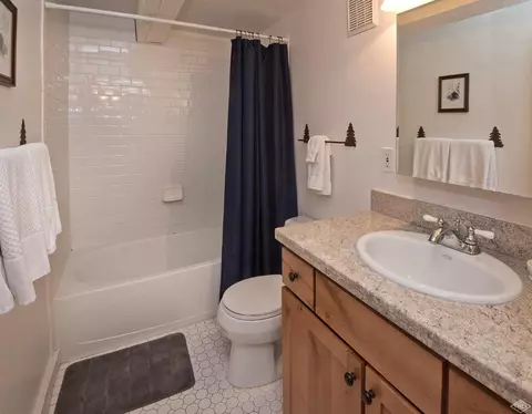 2958 S Frontage Rd W #B4, Vail, CO 81657 photo 17