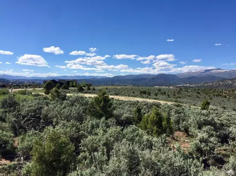 2090 E Haystacker Dr, Eagle, CO 81631 photo 2