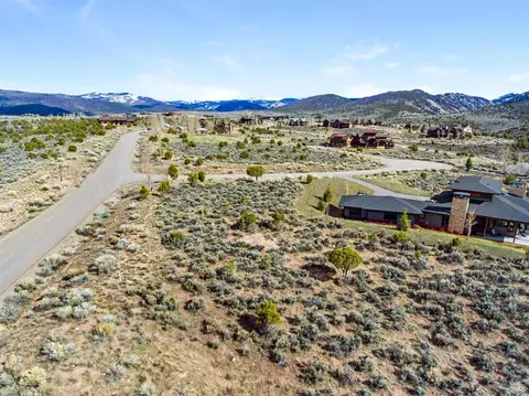 2655 E Haystacker Dr, Eagle, CO 81631 photo 2