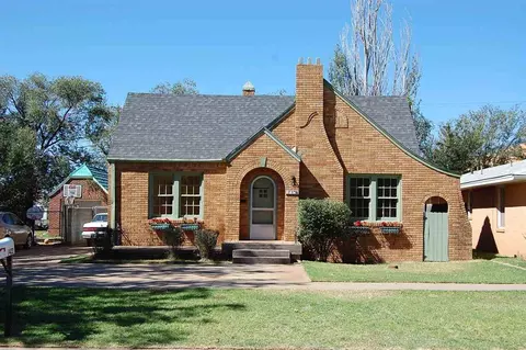 1422 Gidding St, Clovis, NM 88101 photo 1